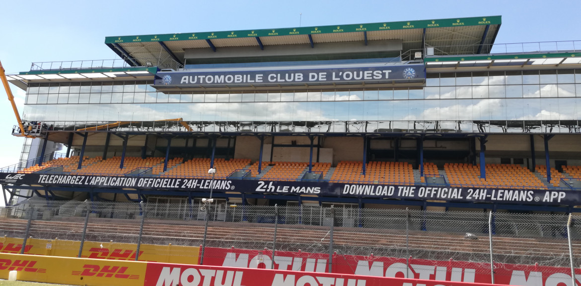 Publi24 Pr pare Les Tribunes Pour La 87 me dition Des 24 Heures Du publi24-pr-pare-les-tribunes-pour-la-87-me-dition-des-24-heures-du